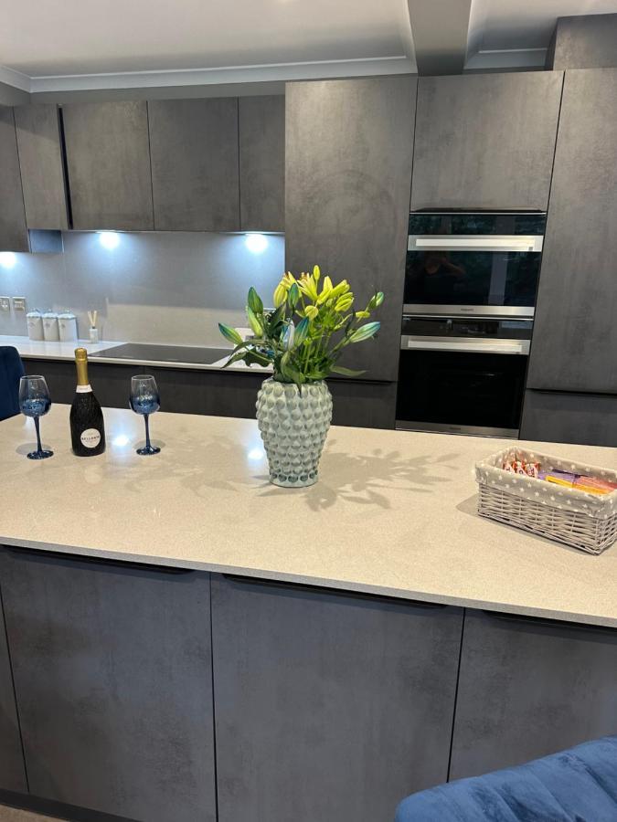 Cameron Coach House Modern Property In Murrayfield 에든버러 외부 사진